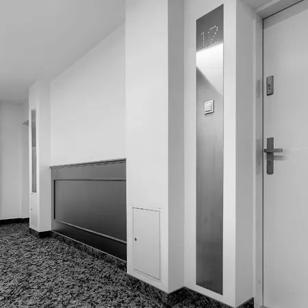 Space In Old Town Apartament